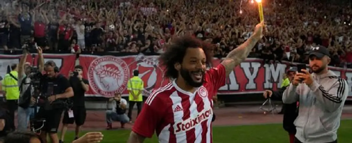 Marcelo es recibido por más de 20 mil aficionados del Olympiacos
