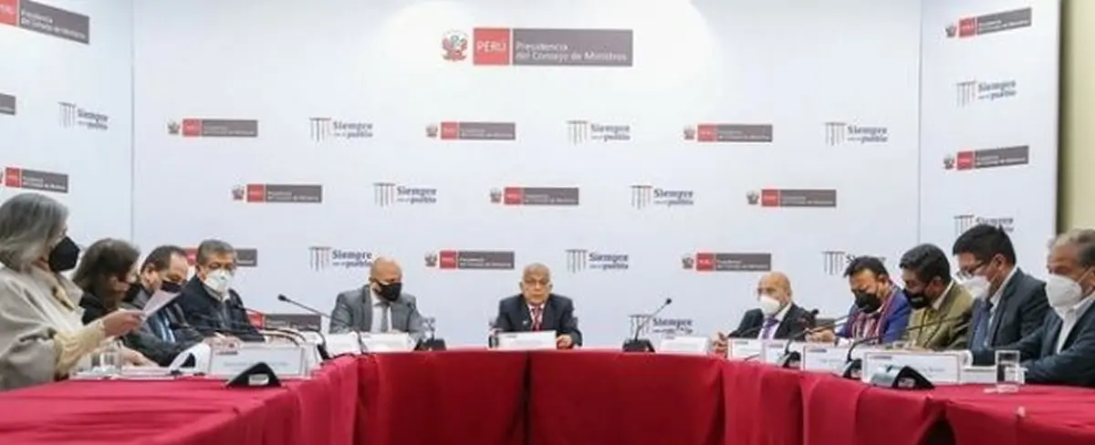 Ministros peruanos denuncian amenazas de muerte en su contra