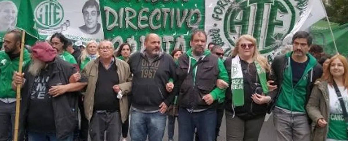 Trabajadores argentinos realizan paro y movilizaciones demandando alza salarial