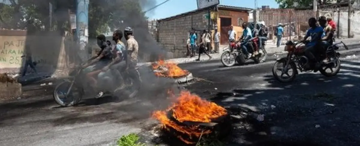 Transportistas paralizan capital de Haití en rechazo al alza de la gasolina