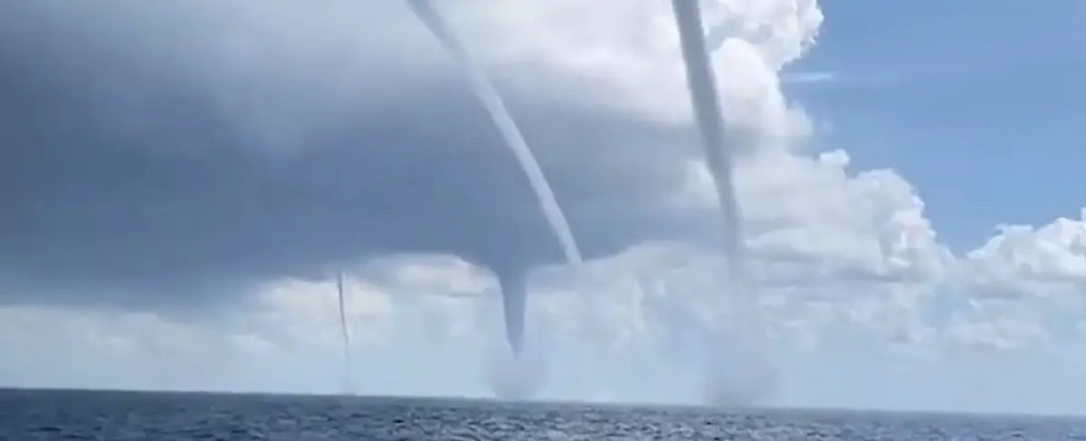 Trombas marinas aparecen frente a las costas de España