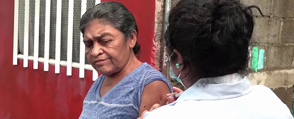 Familias del barrio Bertha Díaz se protegen contra la Covid-19
