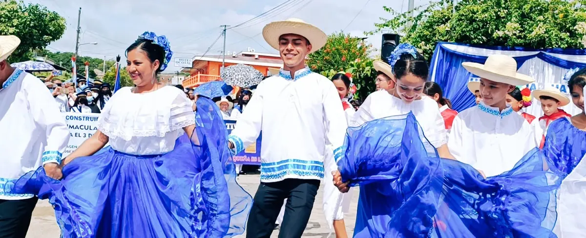 Desborde de colorido en homenaje a la patria en Ocotal