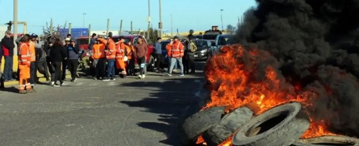 Chile: trabajadores portuarios inician paro de 48 horas