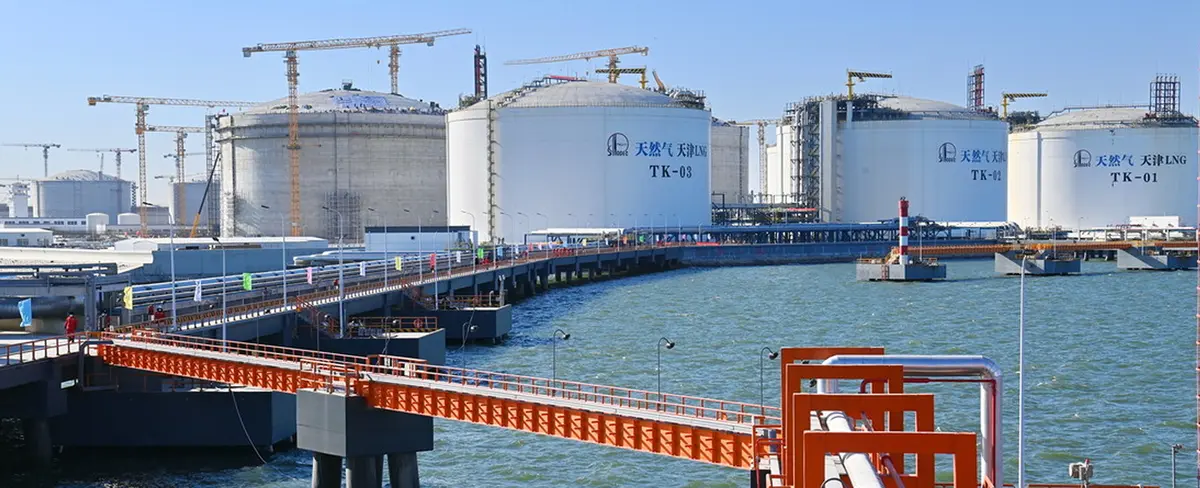China anuncia suspensión de venta de suministros energéticos a Europa