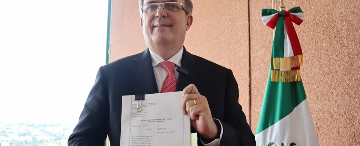 México presenta demanda contra cinco tiendas de armas en EE.UU.