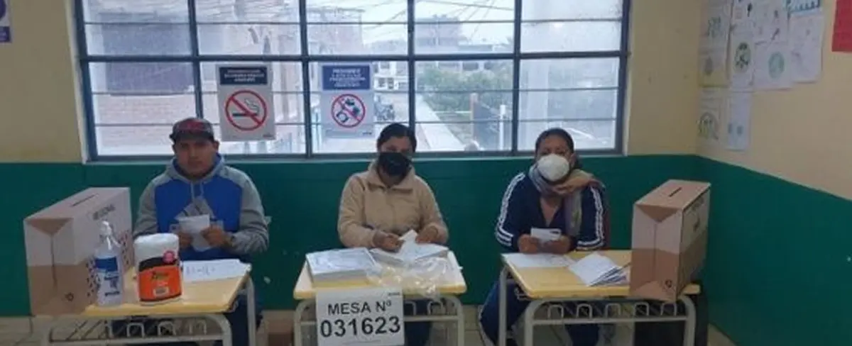 Movimientos independientes se imponen en 16 regiones peruanas