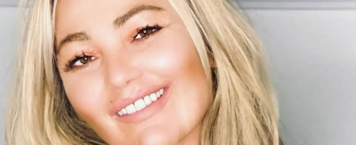 Ex vocalista de La Oreja de Van Gogh preocupa por su estado físico