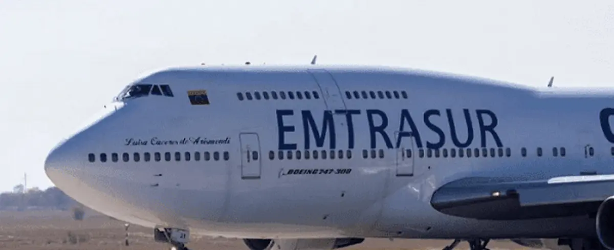 Arriban a Venezuela el último grupo de tripulantes del avión retenido en Argentina