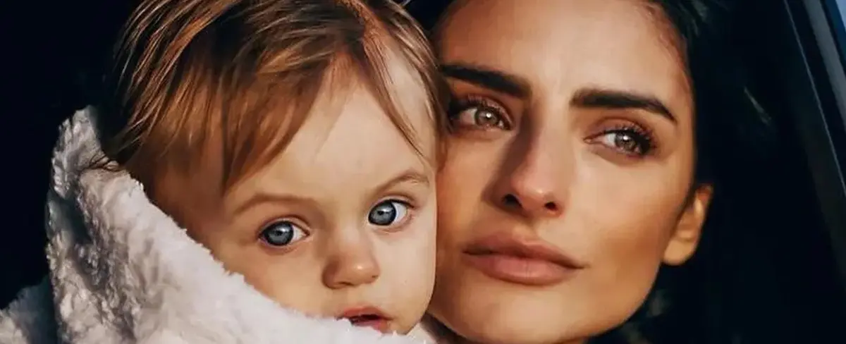 Aislinn Derbez confiesa que quiere ser mamá otra vez