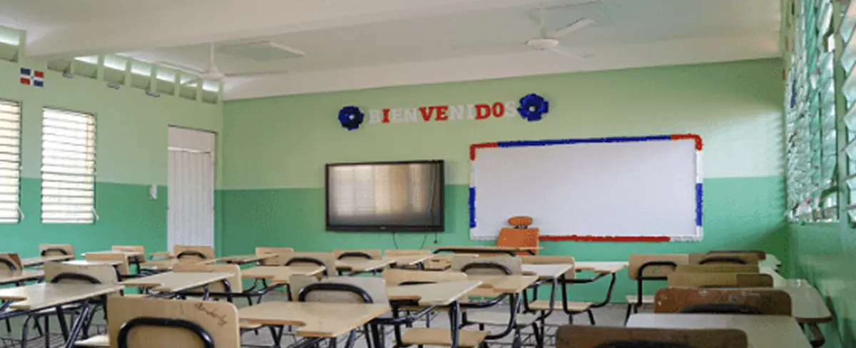 Más de 60 escuelas siguen cerradas en Puerto Rico tras huracán Fiona