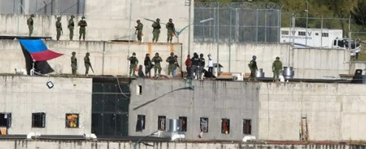 Al menos 15 reos mueren en una masacre en cárcel de Ecuador