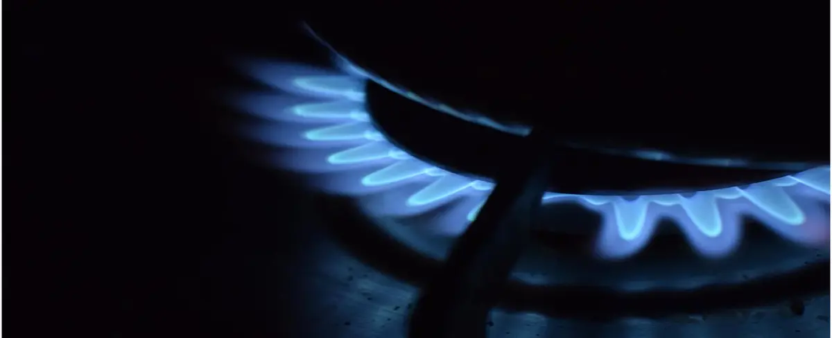 Proponen tope dinámico al precio del gas en Europa