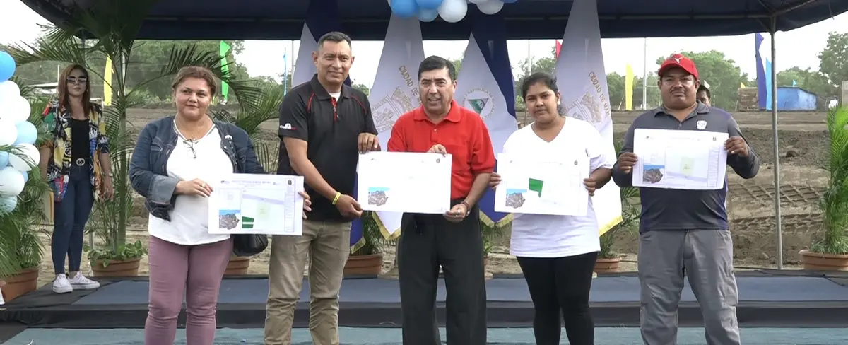 Alcaldía de Managua entrega 300 lotes en Villa Esperanza