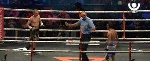 Excelente presentación de Félix “Alvarado” ante Sunny Edwards