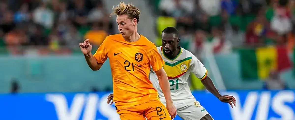 Holanda vence (2-0) a su similar de Senegal en el mundial de Fútbol