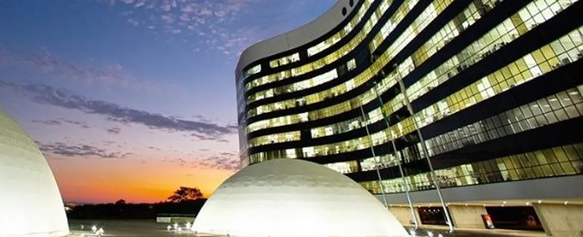 Niegan petición para anular votaciones presidenciales en Brasil