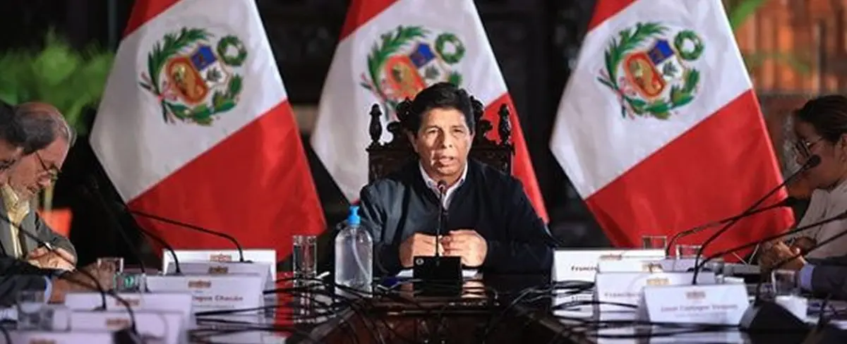 Perú: prohíben viaje del presidente Pedro Castillo a México