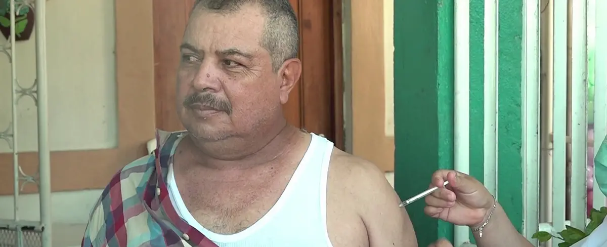 Habitantes del barrio Canadá Sur, se vacunaron contra el Covid-19