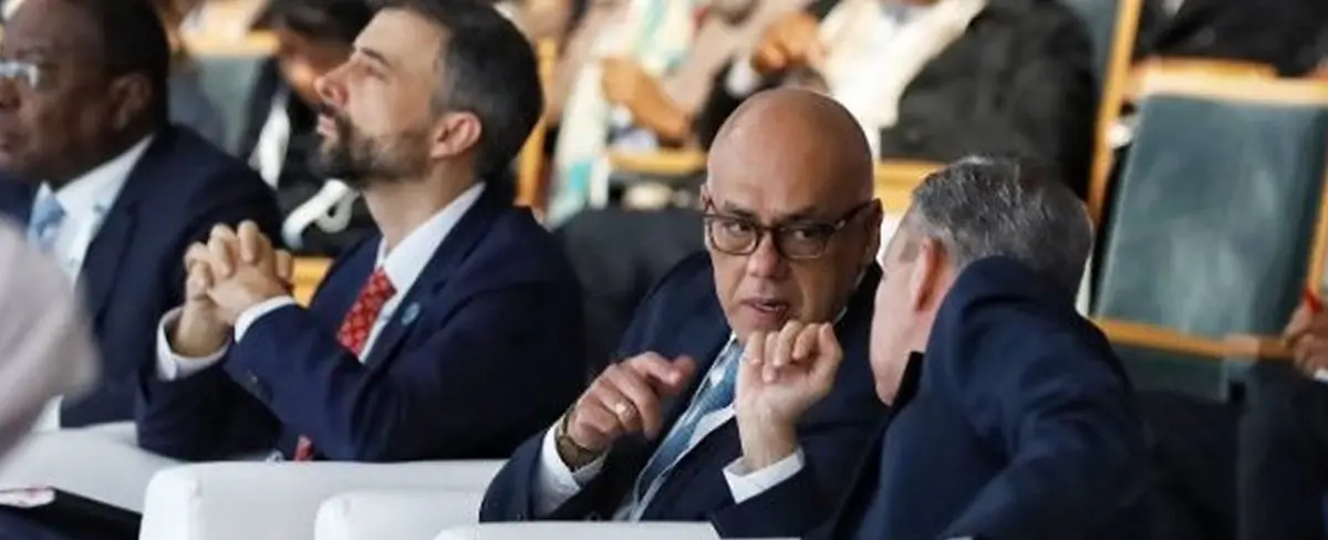 Presidente de la Asamblea Nacional venezolana participa en V Foro de París por la Paz