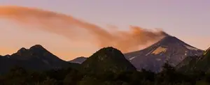 <a>Monitorean volcán Villarrica en Chile ante posible erupción</a>