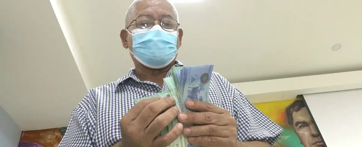 Docentes de Nicaragua reciben pago adelantado del mes de diciembre