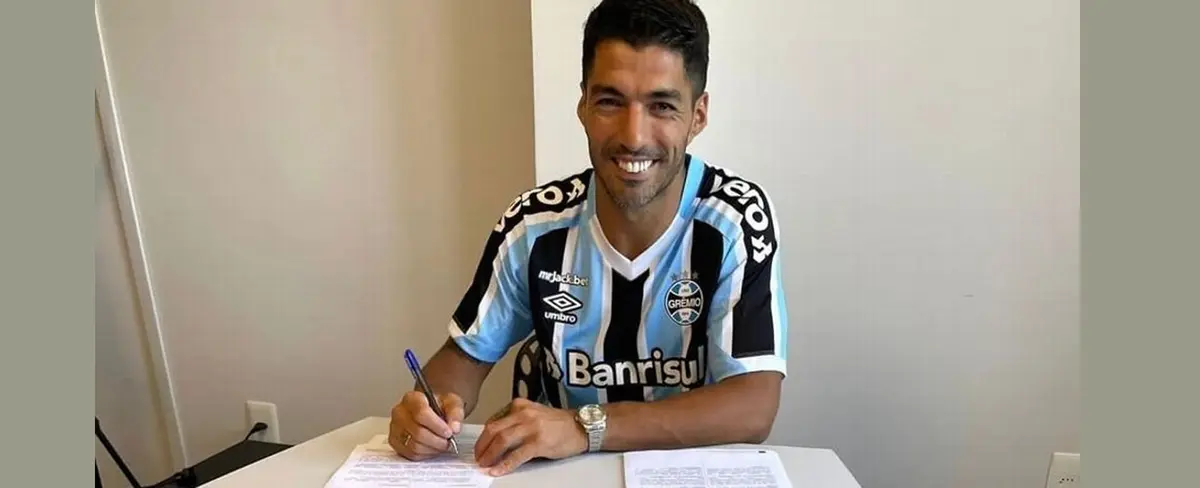 Luis Suárez firma contrato con el Gremio de Porto Alegre de Brasil