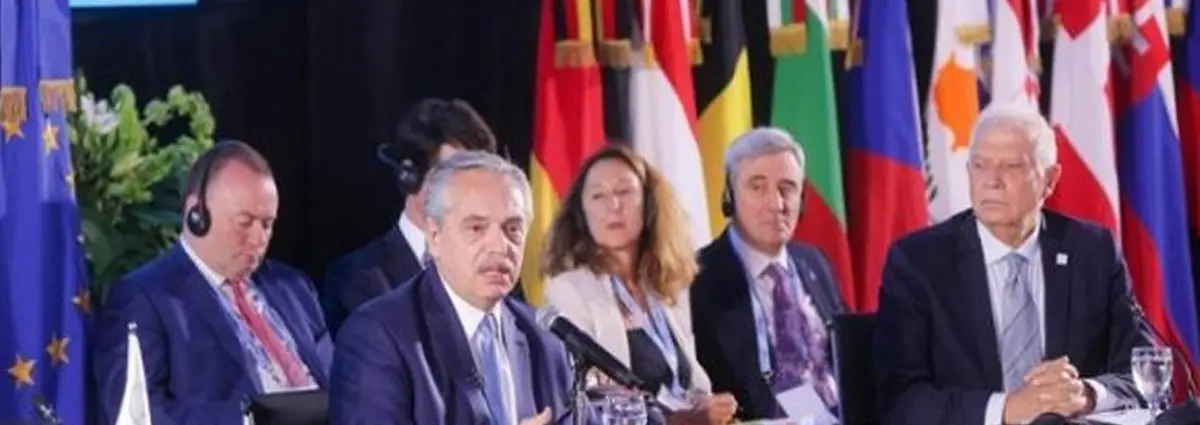 Celac rechaza anuncio de ejercicio militar de Reino Unido en Malvinas