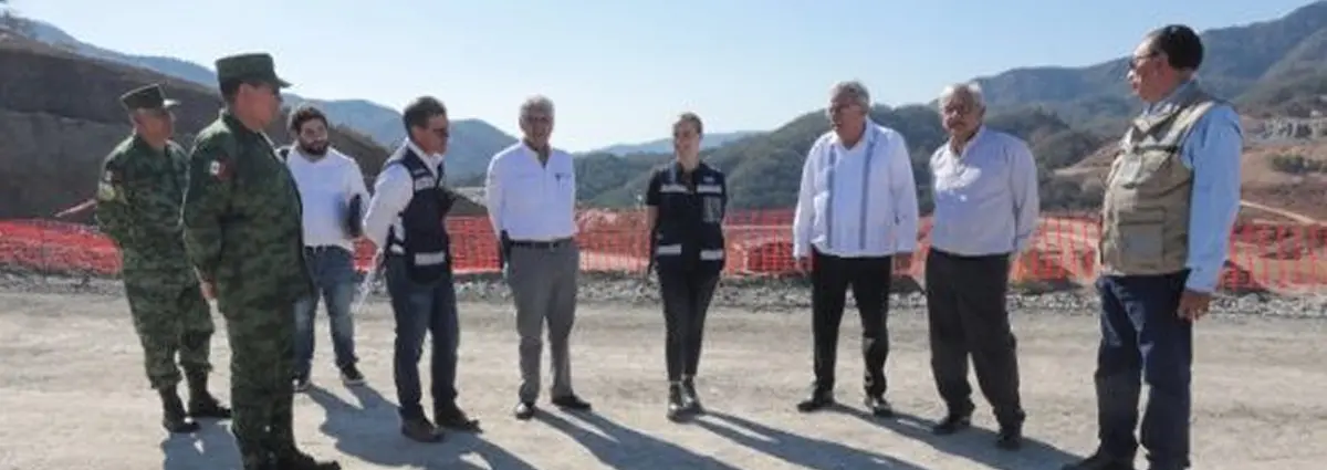 Presidente de México supervisa obras hidráulicas en Sinaloa