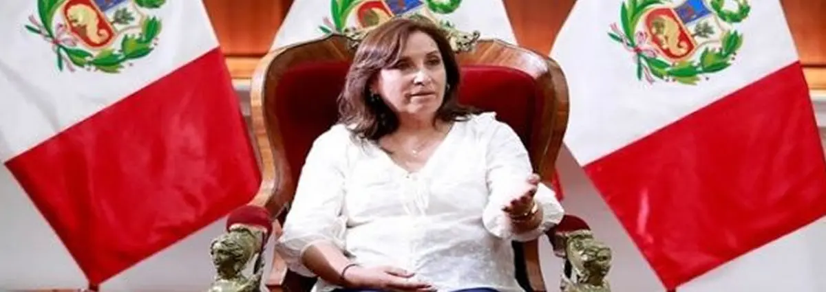Presidenta de Perú acepta posibilidad de adelantar comicios