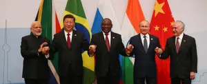 Países del BRICS discutirán creación de una moneda en común