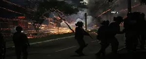 Golpistas atentan contra sede policial en Santa Cruz, Bolivia