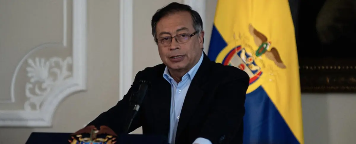 Gustavo Petro rechaza posible entrega de armas rusas a Ucrania
