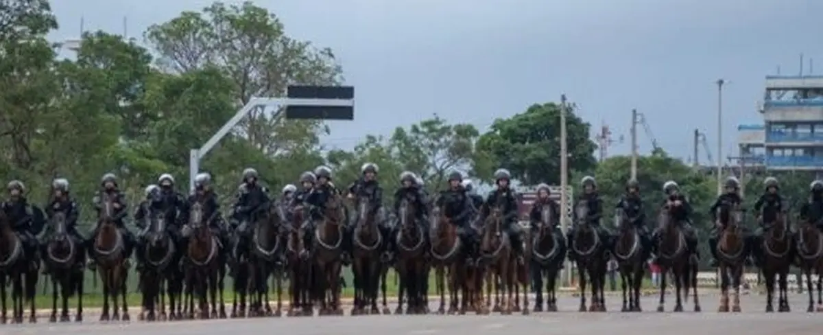 Policía y Ejército desalojan campamentos bolsonaristas en Brasilia