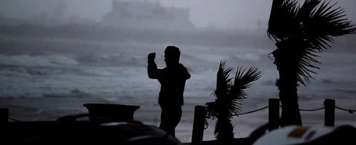 Declaran emergencia por llegada de tormenta a California, EE.UU.