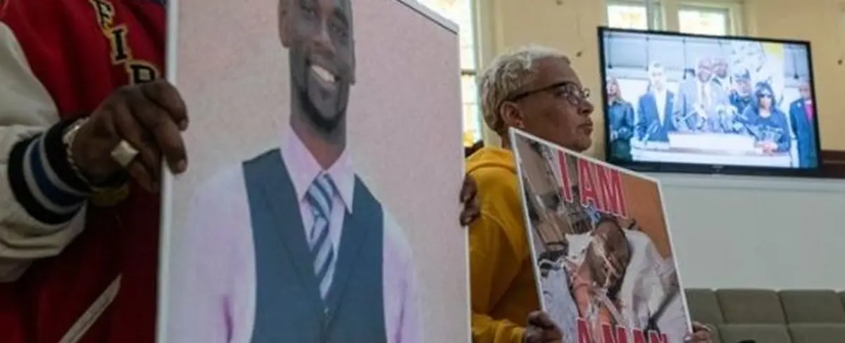 EE.UU: 5 expolicías son acusados de muerte de afroamericano