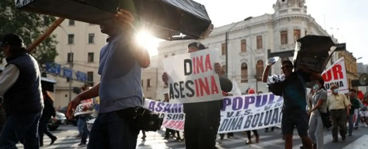 Caravanas de peruanos se dirigen a Lima exigiendo la renuncia de Dina Boluarte