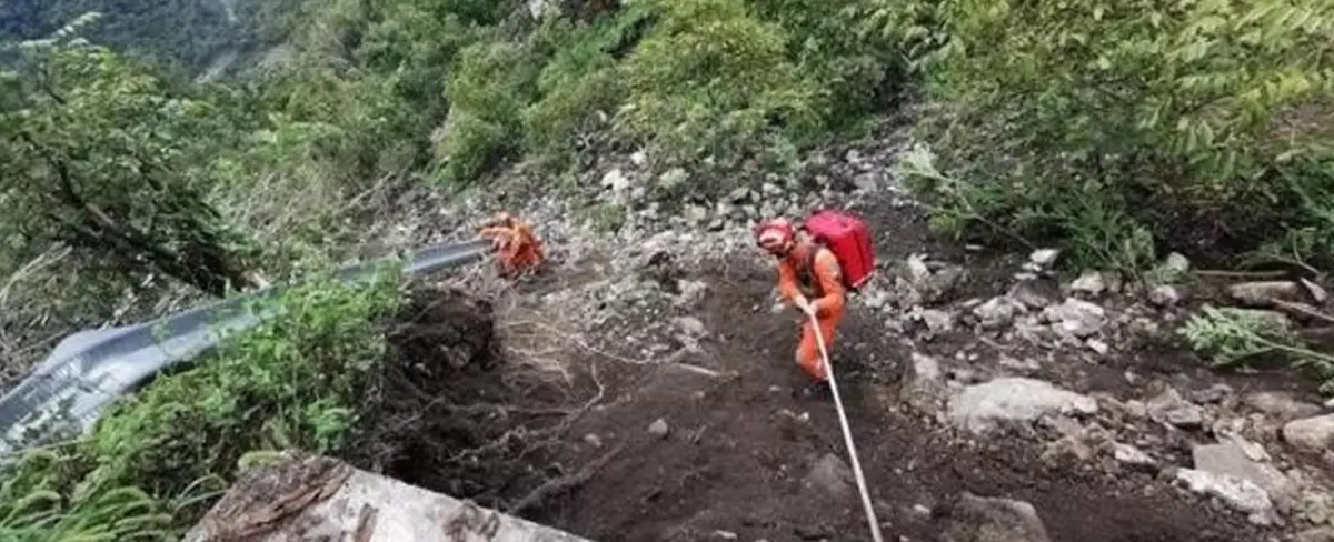 China: 2 personas mueren y 50 quedan desaparecidas tras colapso de mina