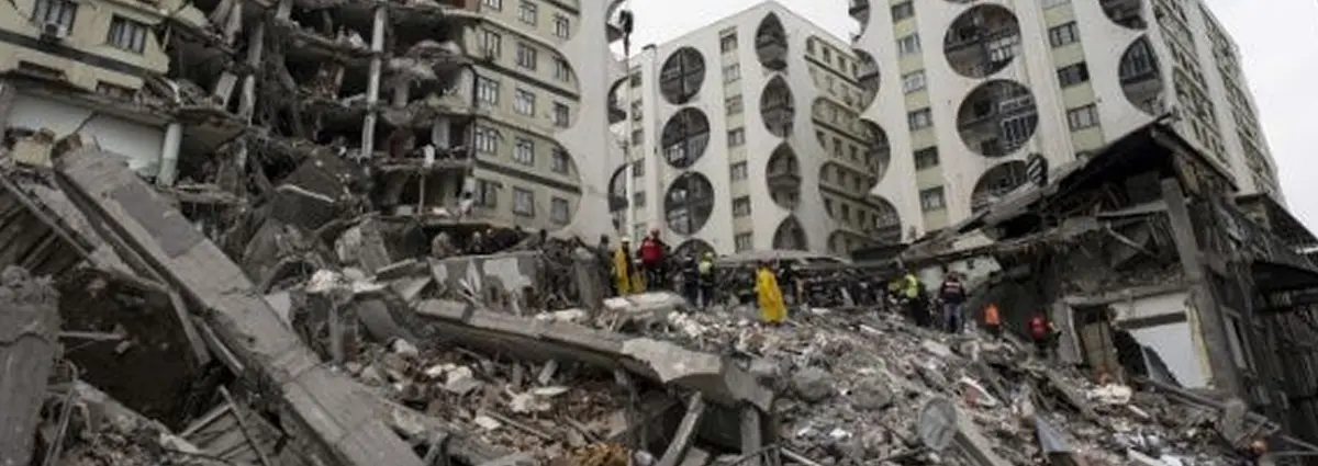 Aumenta a 4.150 la cifra de muertos por los terremotos en Türkiye y Siria
