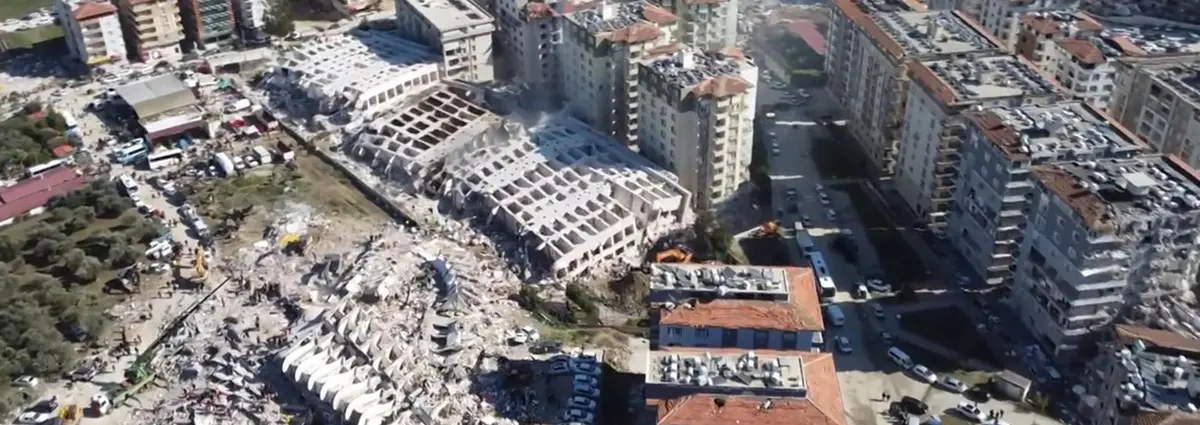 El alcance aterrador de la destrucción en una provincia turca a vista de dron