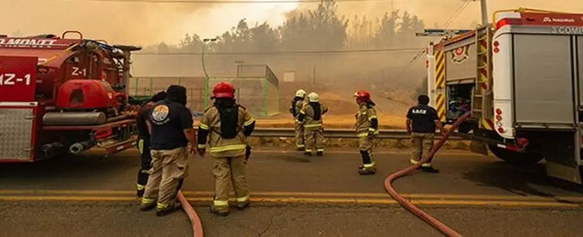 Aumentan a 23 los fallecidos por incendios forestales en Chile