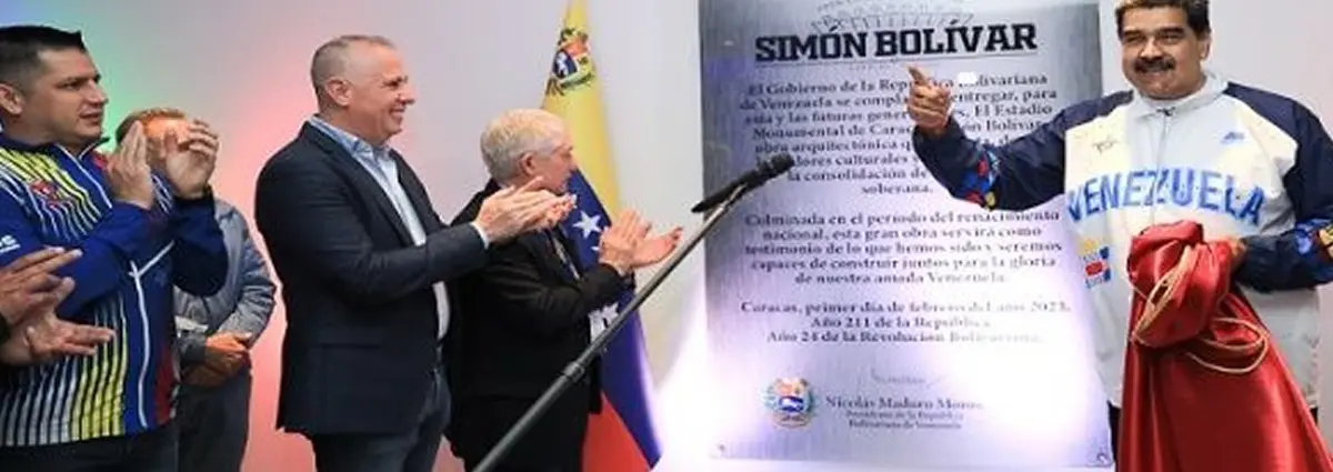 Presidente de Venezuela entrega estadio Monumental Simón Bolívar