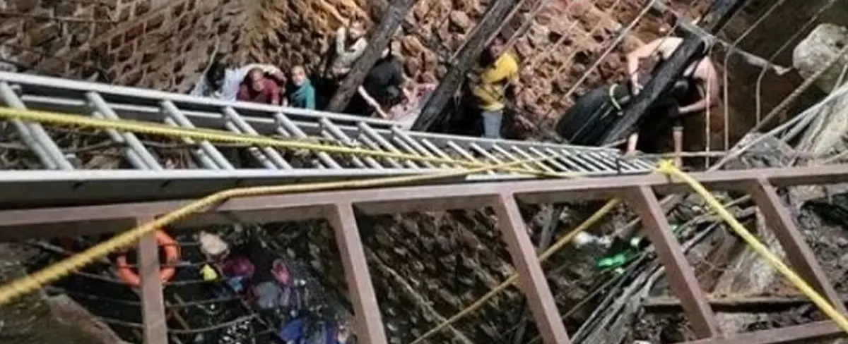 Colapso de un templo deja 13 fallecidos en la India