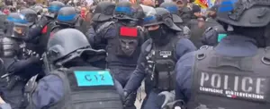 Franceses protestan contra reforma de pensiones tras su aprobación