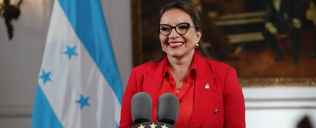 Presidenta de Honduras ordena abrir relaciones con China