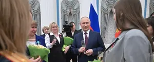 Putin felicita a las mujeres rusas en su Día