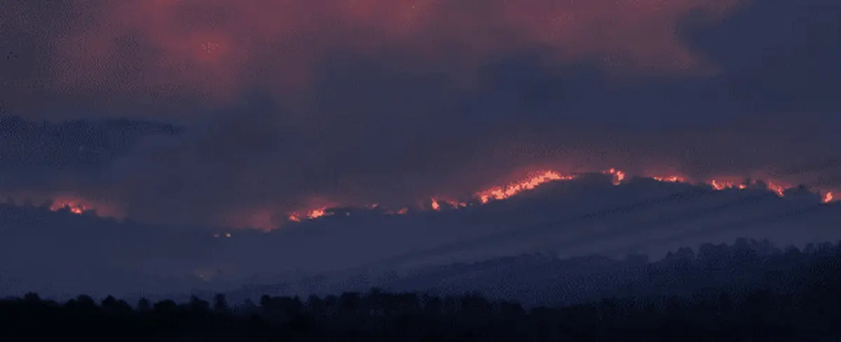 Evacúan a más de 1.500 personas por incendio forestal en España