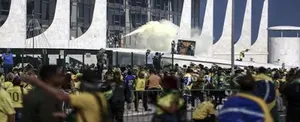 Ejecutan órdenes judiciales contra 78 golpistas en Brasil