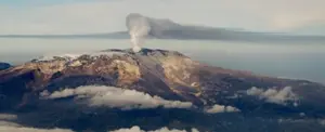Estiman probable próxima erupción del volcán Nevado del Ruiz en Colombia