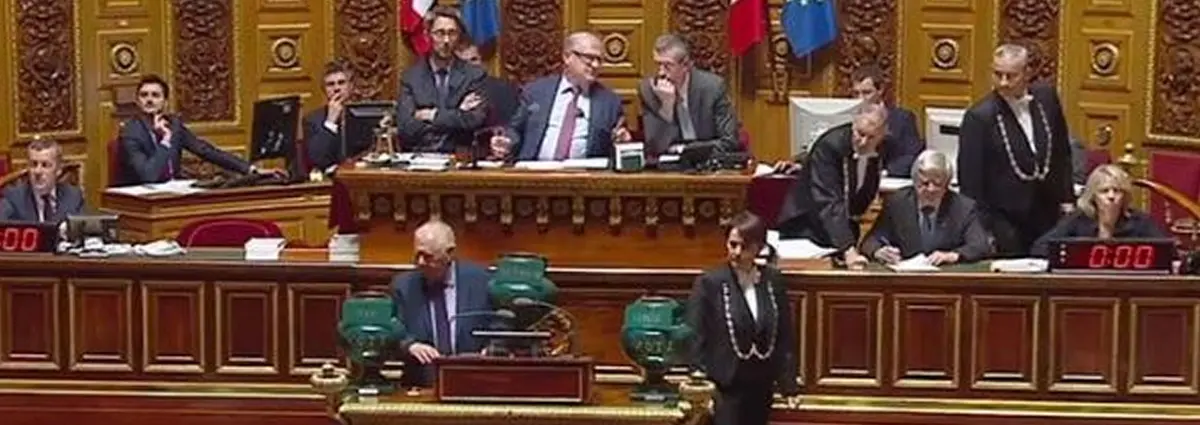 Senado francés aprueba aumentar la edad de jubilación a 64 años
